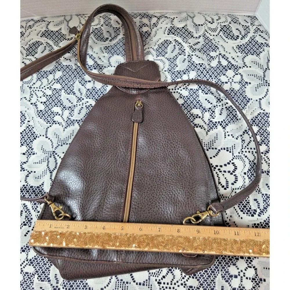 Relic Fossil Backpack/Purse‎ Brown Leather Zippered Pockets Adjustable Straps